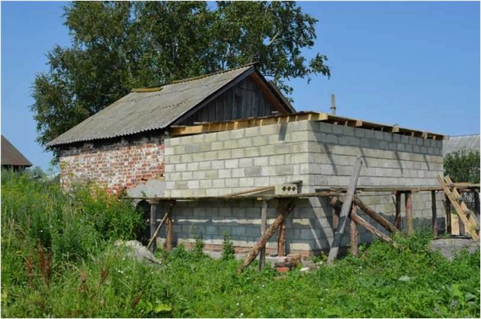 Стены из шлакоблока — плюсы, минусы, особенности использования и технология строительства